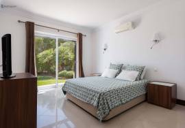 Detached 4 Bedroom Single Story Villa in Albufeira – A Haven of Light, Comfort and Privacy