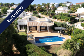 Detached 4 Bedroom Single Story Villa in Albufeira – A Haven of Light, Comfort and Privacy