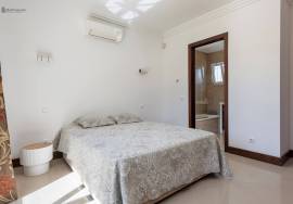 Detached 4 Bedroom Single Story Villa in Albufeira – A Haven of Light, Comfort and Privacy