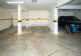 2 Bedroom Apartment in Alvor with Pool and Private Garage 2 Bedroom Apartment in Alvor with Pool and Private Garage