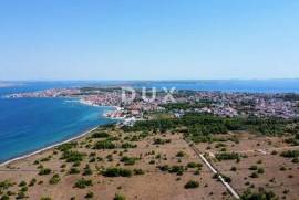 ISLAND OF VIR - Building land in the center