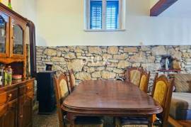 RIJEKA, CENTRO - Appartamento duplex 104 m2, con cortile e parcheggio