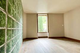 Town House with Huge Potential