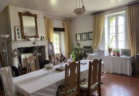 Stunning Country House with Land and Outbuilding