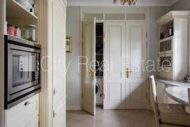 Apartment for sale in Riga, 238.40m2