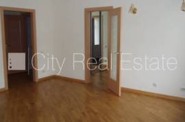 Apartment for rent in Riga, 135.00m2