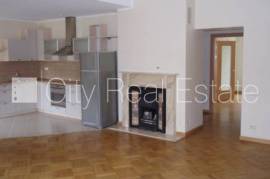 Apartment for rent in Riga, 135.00m2
