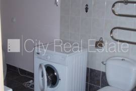 Apartment for rent in Riga, 135.00m2