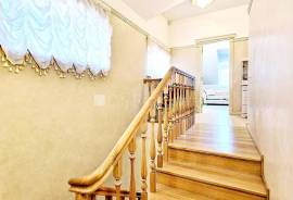 Detached house for rent in Jurmala, 220.00m2