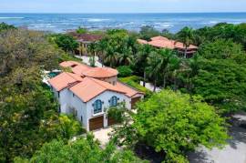 Villa Romantica: A Timeless Coastal Retreat in Las Golondrinas, Hacienda Pinilla