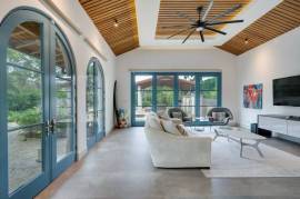 Villa Romantica: A Timeless Coastal Retreat in Las Golondrinas, Hacienda Pinilla