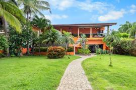 Casa de Suenos: Beachfront Estate in Playa Potrero!
