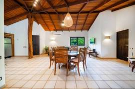 Villa Orquidea #17: Charming 2-Bedroom Tropical Villa with Private Pool, Steps from Playa Langosta