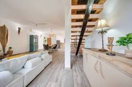 V-Jungla Cecile Refundores: Spacious Modern Villa with Pool, Guest House & Tropical Garden Near Tamarindo Beach