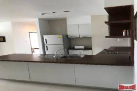 Sukhumvit City Resort - 2 Bedrooms and Spacious Interiors, Prime Location
