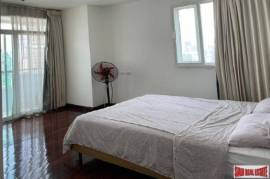 Sukhumvit City Resort - 2 Bedrooms and Spacious Interiors, Prime Location