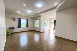 House with 2 Bedrooms and 2 Bathrooms