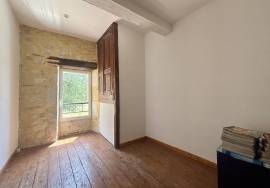 Ensemble immobilier d\'exception comprenant un moulin renove, un gite et une piscine.
