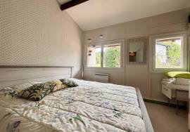 Charmante maison avec dependance renovee et piscine situee a Pujols.