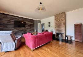 Charmante maison avec dependance renovee et piscine situee a Pujols.