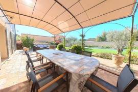 6 room, 185m2 Villa for sale in Bessan - 760 000 € *