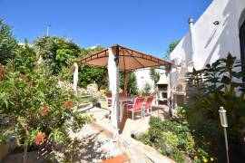 HERMOSA VILLA DE 2 DORMITORIOS CON PISCINA CERCA DEL CAMPO DE GOLF LA MARQUESA