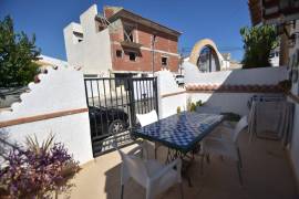 CHARMING VILLA WITH PRIVATE POOL AND GARDENS IN THE CENTRE OF BENIJOFAR