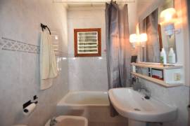 CHARMING VILLA WITH PRIVATE POOL AND GARDENS IN THE CENTRE OF BENIJOFAR