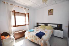 CHARMING VILLA WITH PRIVATE POOL AND GARDENS IN THE CENTRE OF BENIJOFAR