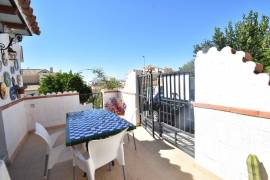 CHARMING VILLA WITH PRIVATE POOL AND GARDENS IN THE CENTRE OF BENIJOFAR
