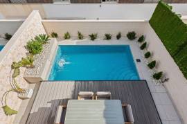 4 Bedrooms - Villa - Alicante - For Sale - N8469