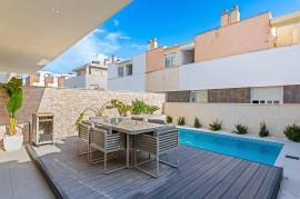 4 Bedrooms - Villa - Alicante - For Sale - N8469