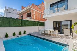 4 Bedrooms - Villa - Alicante - For Sale - N8469