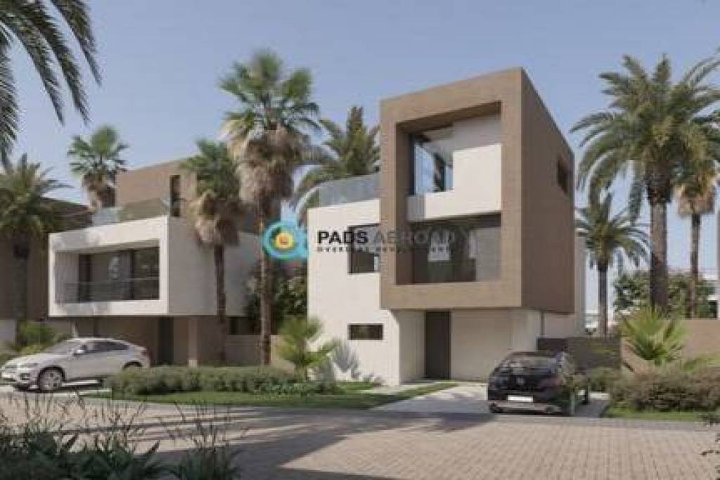 Mid Town House 195 msq land with 176 msq of internal villa area has own Private pool. 15% down payment and 7 years payment plan.