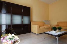 Bright and Modern One-Bedroom Apartment in Bologna