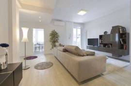 Elegant Modern Apartment Near Bologna Center
