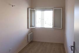Fully Renovated Apartment On The Ground Floor With Courtyard And At Walking Distance From The Beach. Fully Renovated Apartment On The Ground Floor With Courtyard And At Walking Distance From The Beach.