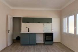 Fully Renovated Apartment On The Ground Floor With Garden, At Walking Distance From The Sea. Fully Renovated Apartment On The Ground Floor With Garden, At Walking Distance From The Sea.