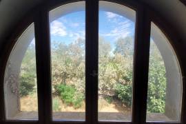 Former Wine-Growing Estate: A Truly Unique Property, Comprising 3 Dwellings, Farm Buildings And Set On 2109 M2 Of Land. Former Wine-Growing Estate: A Truly Unique Property, Comprising 3 Dwellings, Farm Buildings And Set On 2109 M2 Of Land.