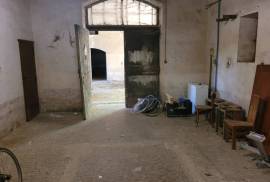 Former Wine-Growing Estate: A Truly Unique Property, Comprising 3 Dwellings, Farm Buildings And Set On 2109 M2 Of Land. Former Wine-Growing Estate: A Truly Unique Property, Comprising 3 Dwellings, Farm Buildings And Set On 2109 M2 Of Land.