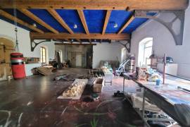 Former Wine-Growing Estate: A Truly Unique Property, Comprising 3 Dwellings, Farm Buildings And Set On 2109 M2 Of Land. Former Wine-Growing Estate: A Truly Unique Property, Comprising 3 Dwellings, Farm Buildings And Set On 2109 M2 Of Land.