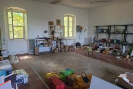 Former Wine-Growing Estate: A Truly Unique Property, Comprising 3 Dwellings, Farm Buildings And Set On 2109 M2 Of Land. Former Wine-Growing Estate: A Truly Unique Property, Comprising 3 Dwellings, Farm Buildings And Set On 2109 M2 Of Land.