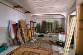 Former Wine-Growing Estate: A Truly Unique Property, Comprising 3 Dwellings, Farm Buildings And Set On 2109 M2 Of Land. Former Wine-Growing Estate: A Truly Unique Property, Comprising 3 Dwellings, Farm Buildings And Set On 2109 M2 Of Land.