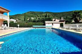 Beautiful Villa With 248 M2 Of Living Space Offering 7 Bedrooms On A 2160 M2 Plot With Pool And Views And Partly Constructible. Beautiful Villa With 248 M2 Of Living Space Offering 7 Bedrooms On A 2160 M2 Plot With Pool And Views And Partly Constructible.