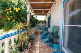 listing listing