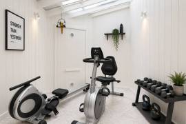 Spandau-Staaken Vacant 6/7 Room Semi-Detached House with Garden, Gym, Sauna, Garage Spandau-Staaken Vacant 6/7 Room Semi-Detached House with Garden, Gym, Sauna, Garage