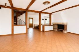 Spandau-Staaken Vacant 6/7 Room Semi-Detached House with Garden, Gym, Sauna, Garage Spandau-Staaken Vacant 6/7 Room Semi-Detached House with Garden, Gym, Sauna, Garage