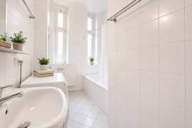 Vacant 2-Room Apartment with Balcony in Prenzlauer Berg Vacant 2-Room Apartment with Balcony in Prenzlauer Berg