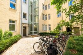 Vacant 2-Room Apartment with Balcony in Prenzlauer Berg Vacant 2-Room Apartment with Balcony in Prenzlauer Berg