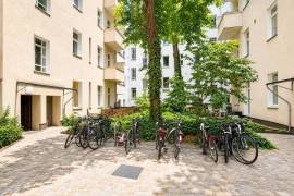 Vacant 2-Room Apartment with Balcony in Prenzlauer Berg Vacant 2-Room Apartment with Balcony in Prenzlauer Berg
